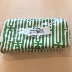 CB Station: Gate Dopp- Green Cosmetic bag